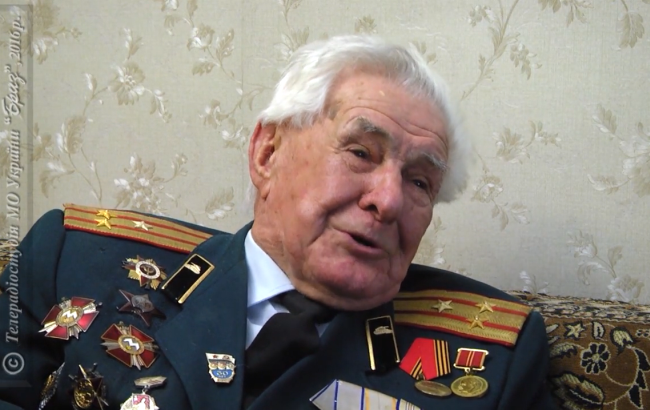 В Одесі 9 травня вразили зворушливим привітанням 96-річного ветерана-морпеха